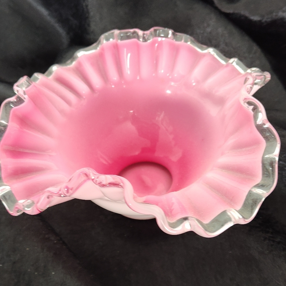 Fenton Vintage Pink Scalloped Glass Gorgeous... No Cracks Or Chips